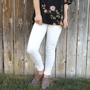 Mossimo White Super Stretch Skinny Jean